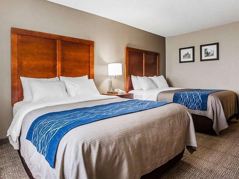 Comfort Inn & Suites Moberly Esterno foto