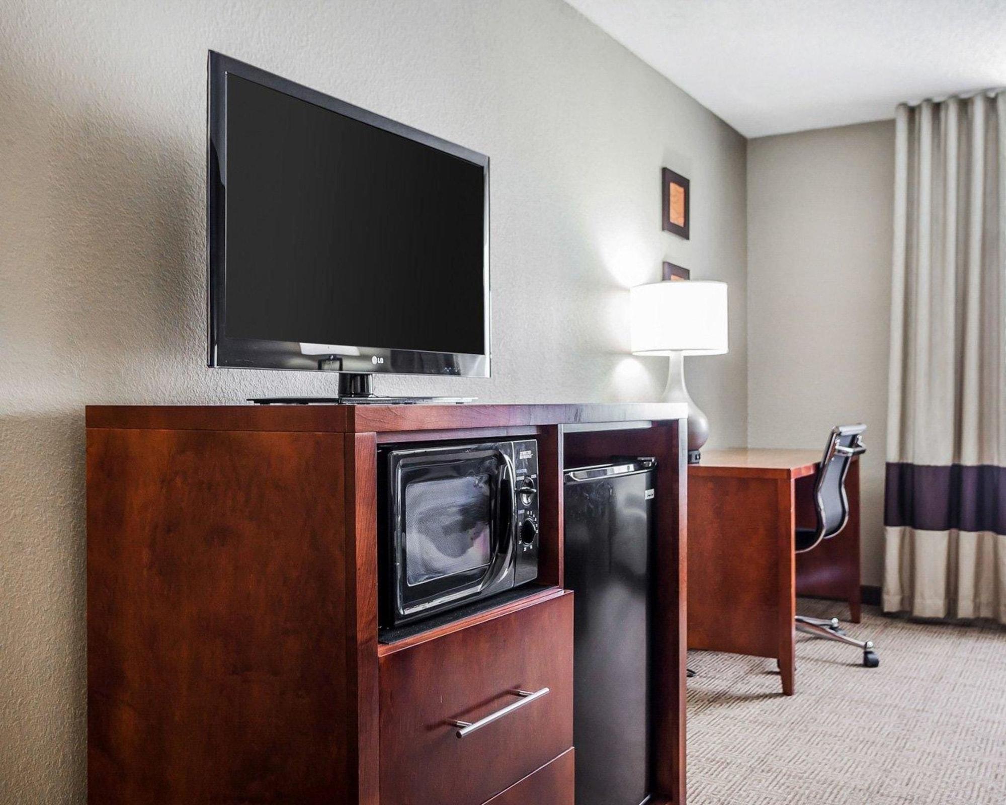 Comfort Inn & Suites Moberly Esterno foto