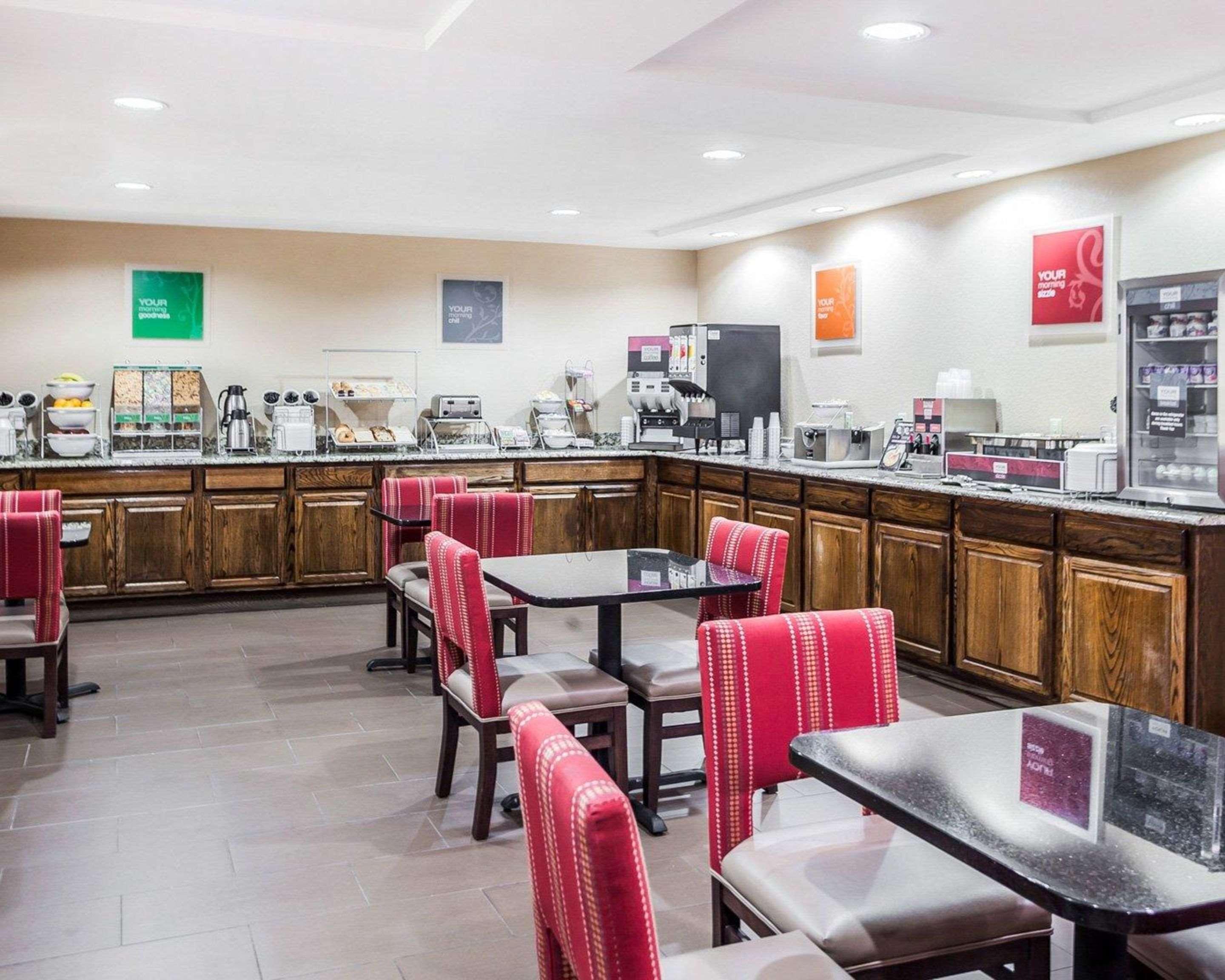 Comfort Inn & Suites Moberly Esterno foto