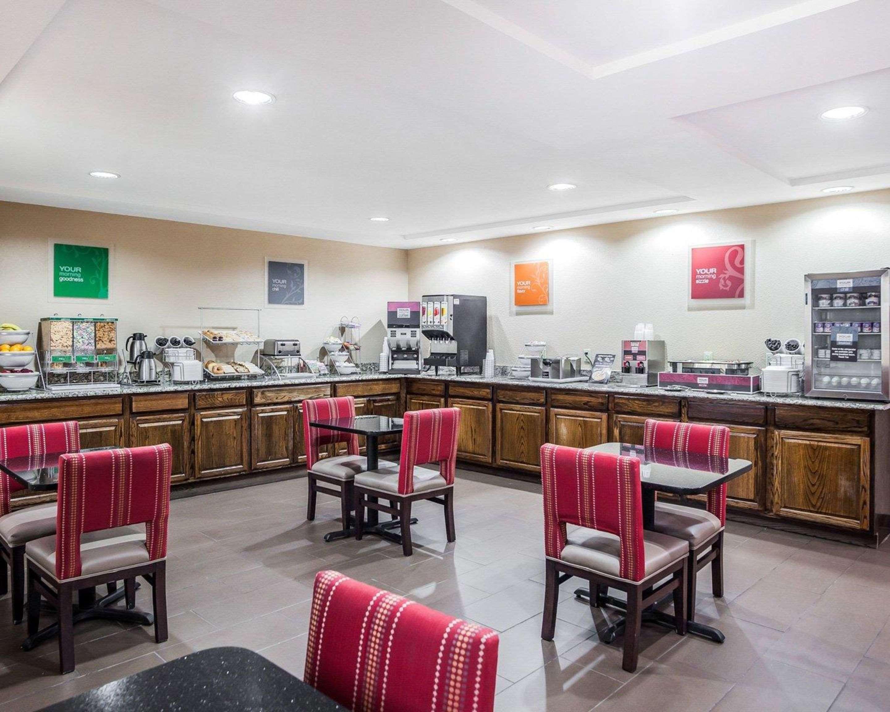 Comfort Inn & Suites Moberly Esterno foto