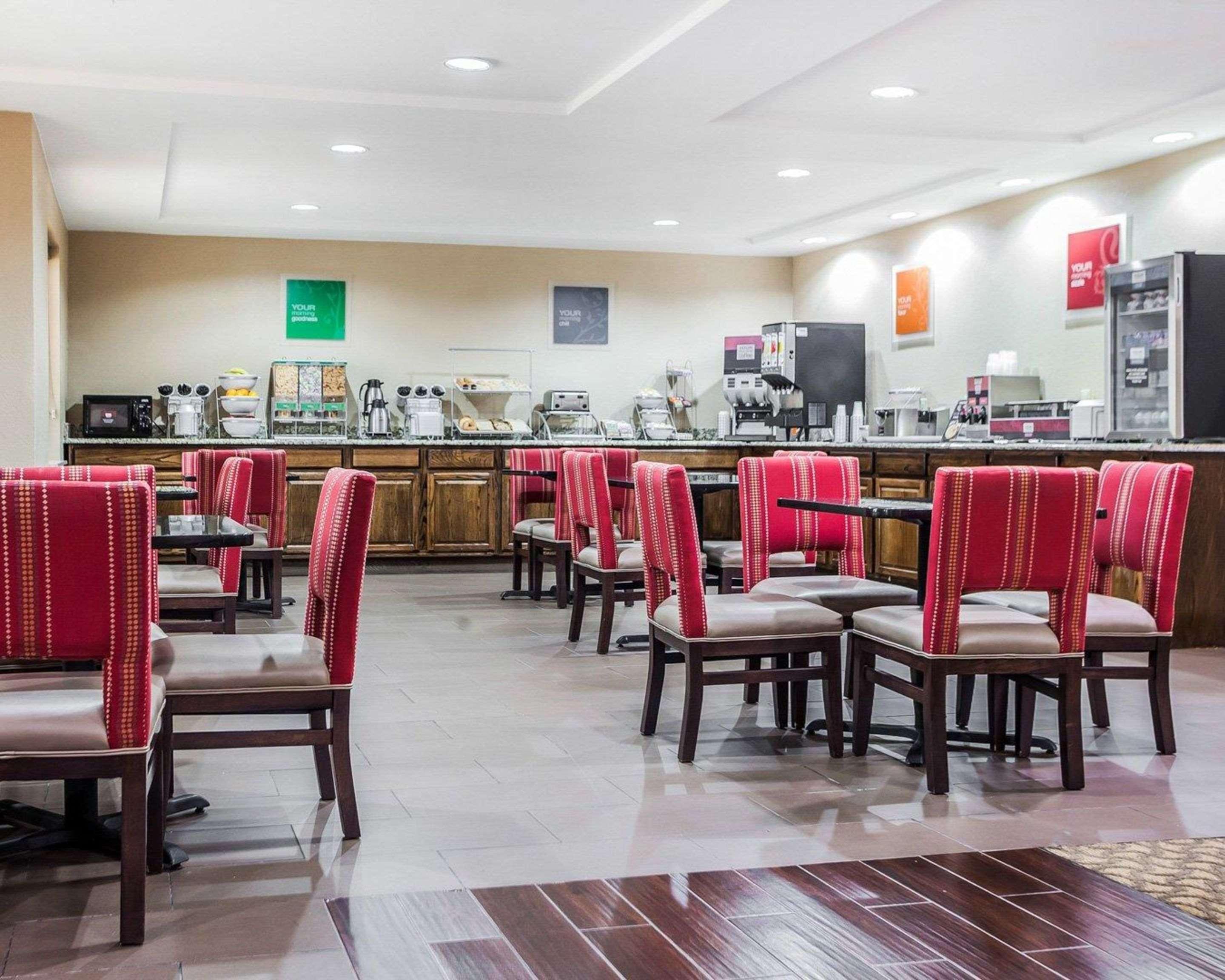 Comfort Inn & Suites Moberly Esterno foto